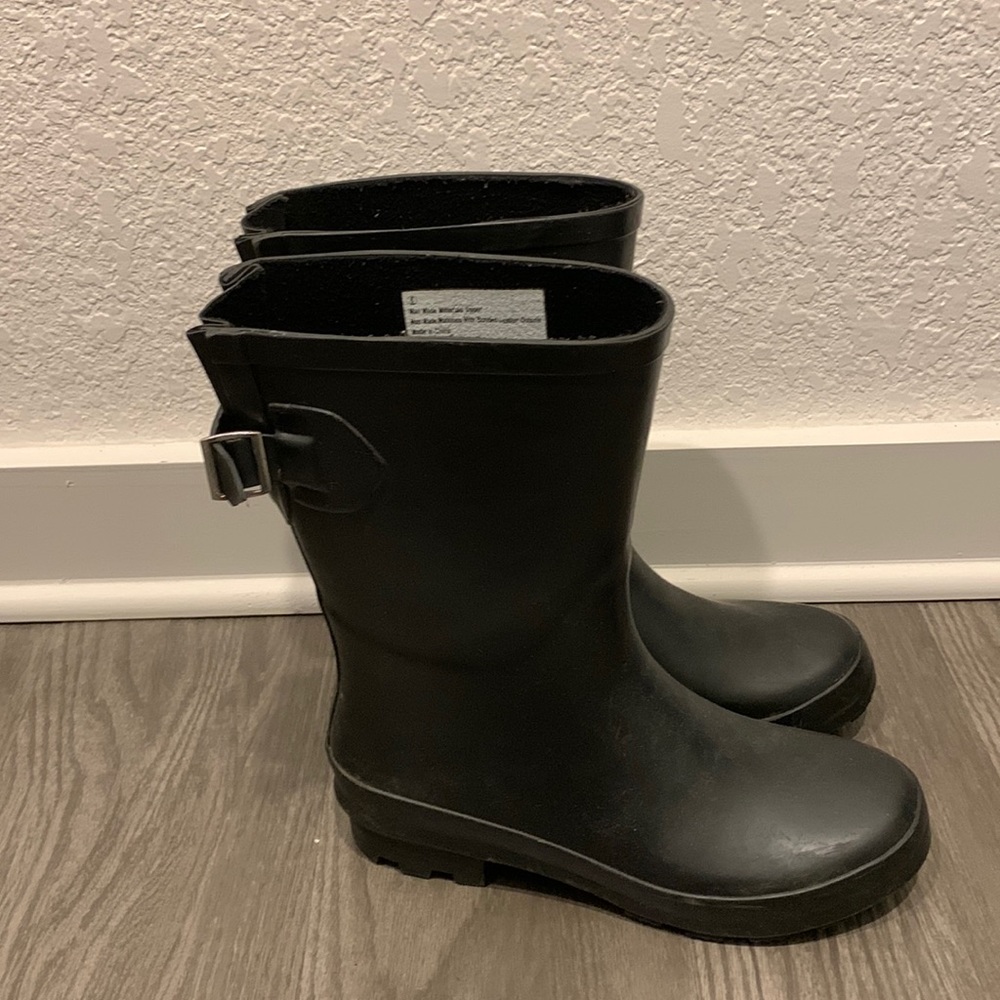 Rain boots